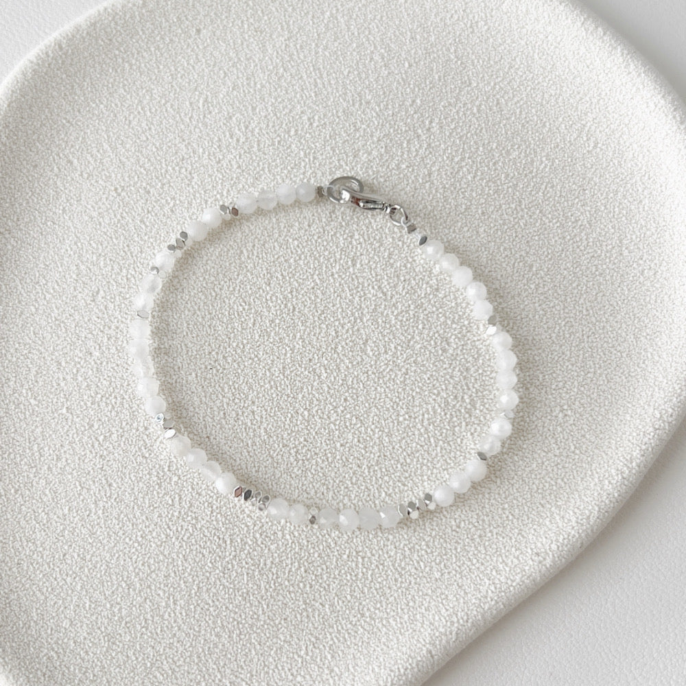 My Zodiac Cancer Moonstone bracelet